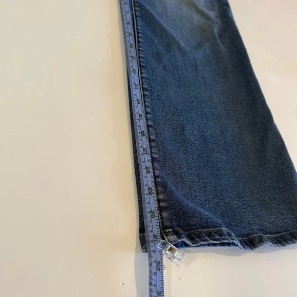 🌷Cotton Blend Wide Leg Jeans - Slight Stretch Mid Rise - Size 11 / 31.5 inseam - Picture 5 of 7